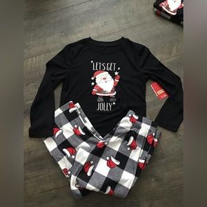 Jammies for Families 2- piece sleep set . Boys size 6. NWT